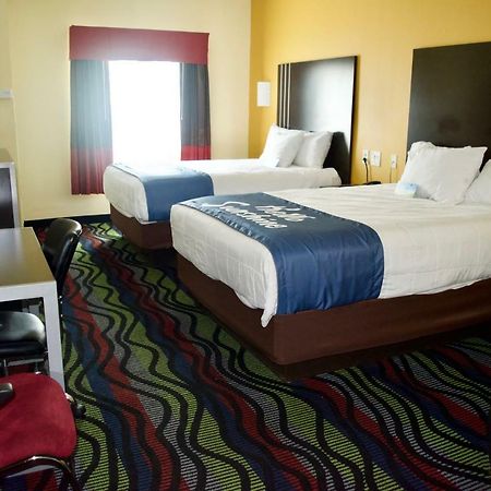 Days Inn & Suites By Wyndham Augusta Near Fort Eisenhower Kültér fotó