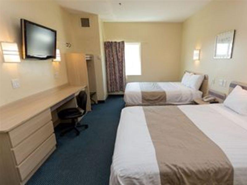 Days Inn & Suites By Wyndham Augusta Near Fort Eisenhower Kültér fotó
