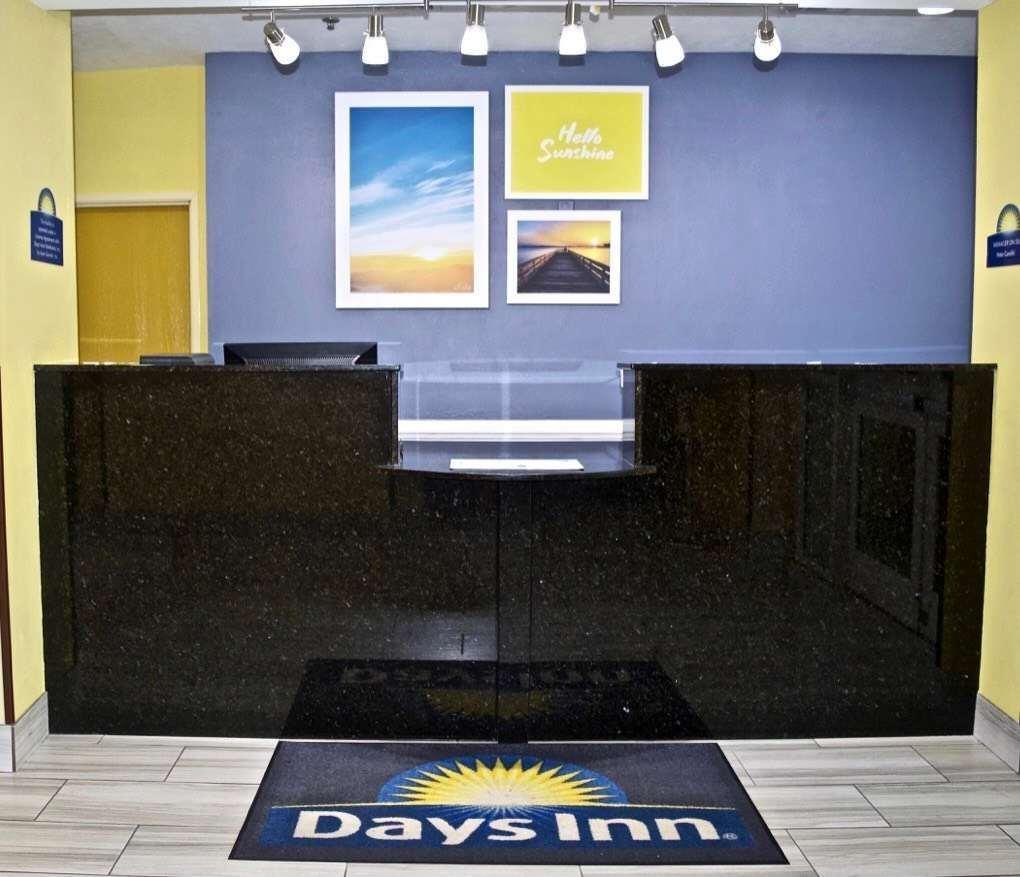 Days Inn & Suites By Wyndham Augusta Near Fort Eisenhower Kültér fotó