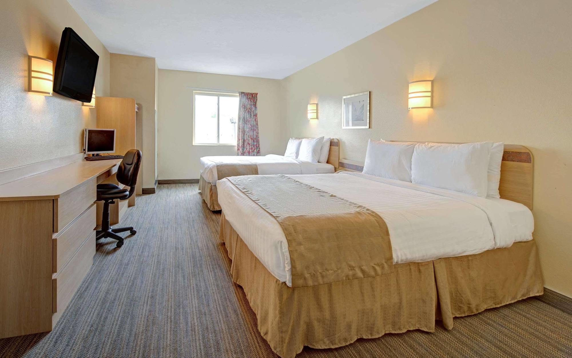Days Inn & Suites By Wyndham Augusta Near Fort Eisenhower Kültér fotó