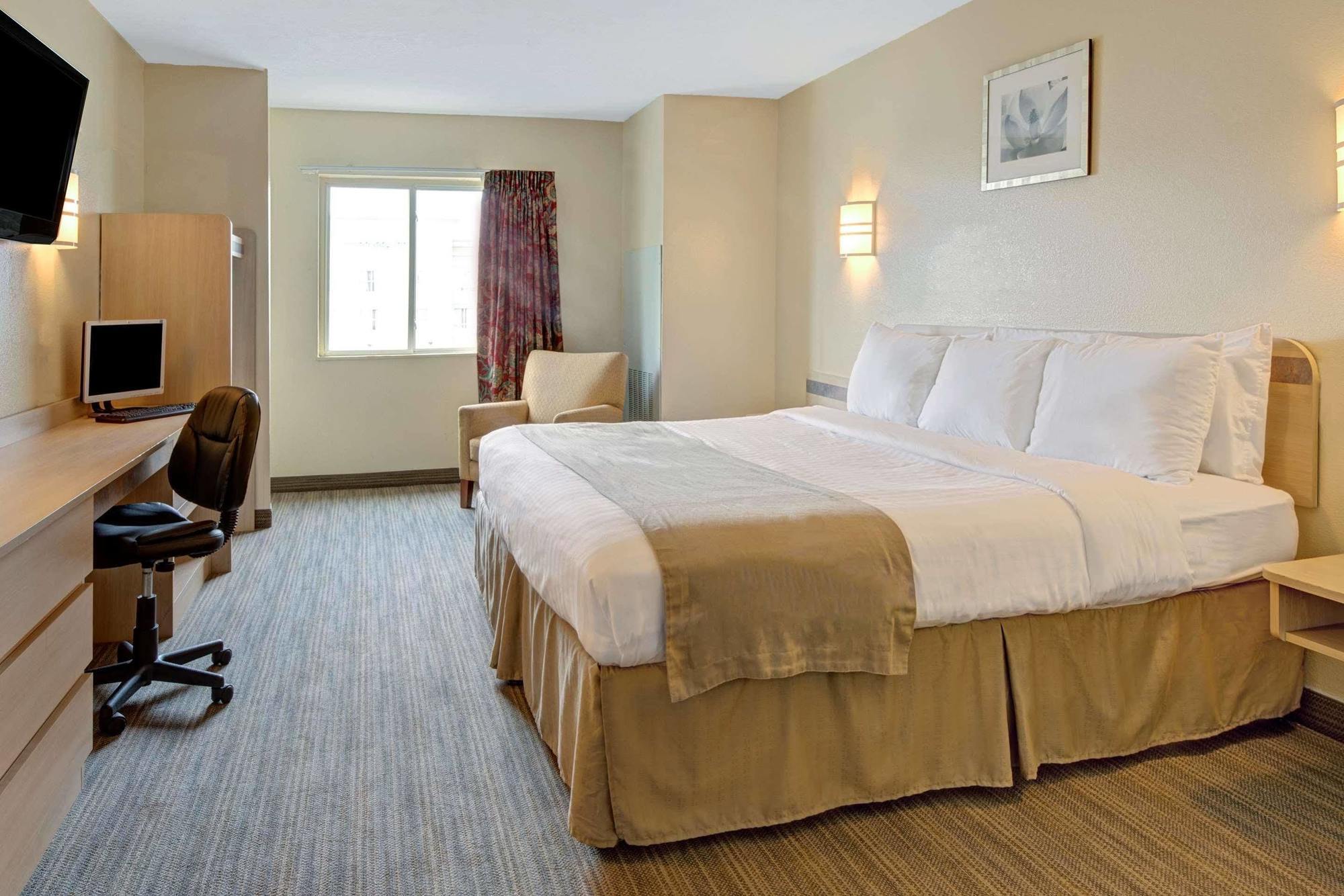 Days Inn & Suites By Wyndham Augusta Near Fort Eisenhower Kültér fotó