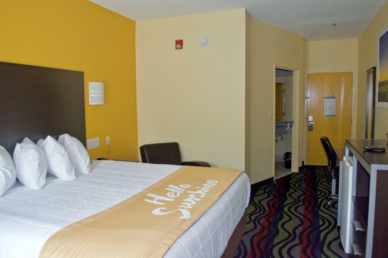 Days Inn & Suites By Wyndham Augusta Near Fort Eisenhower Kültér fotó